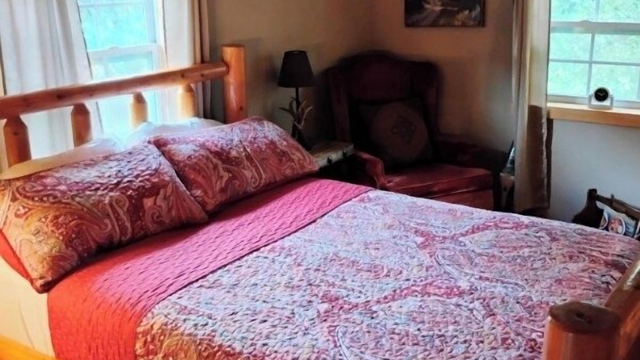 Photo of Bedroom in Pisgah