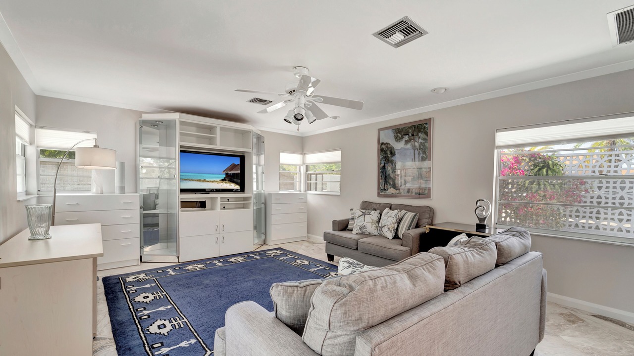 Photo of Livingroom in Palma Sola