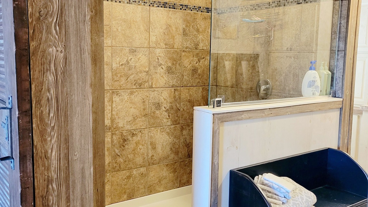 Photo of Bathroom in Union Hall