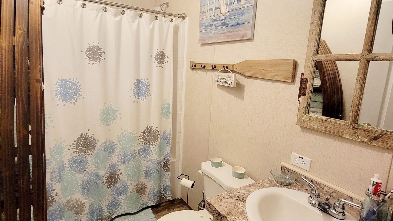 Photo of Bathroom in Union Hall