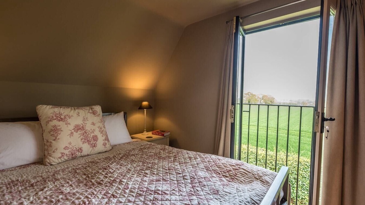 Photo of Bedroom in Eye