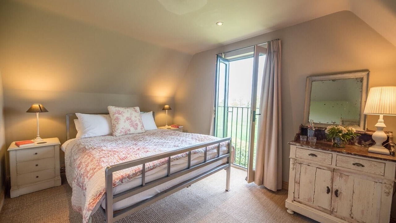 Photo of Bedroom in Eye