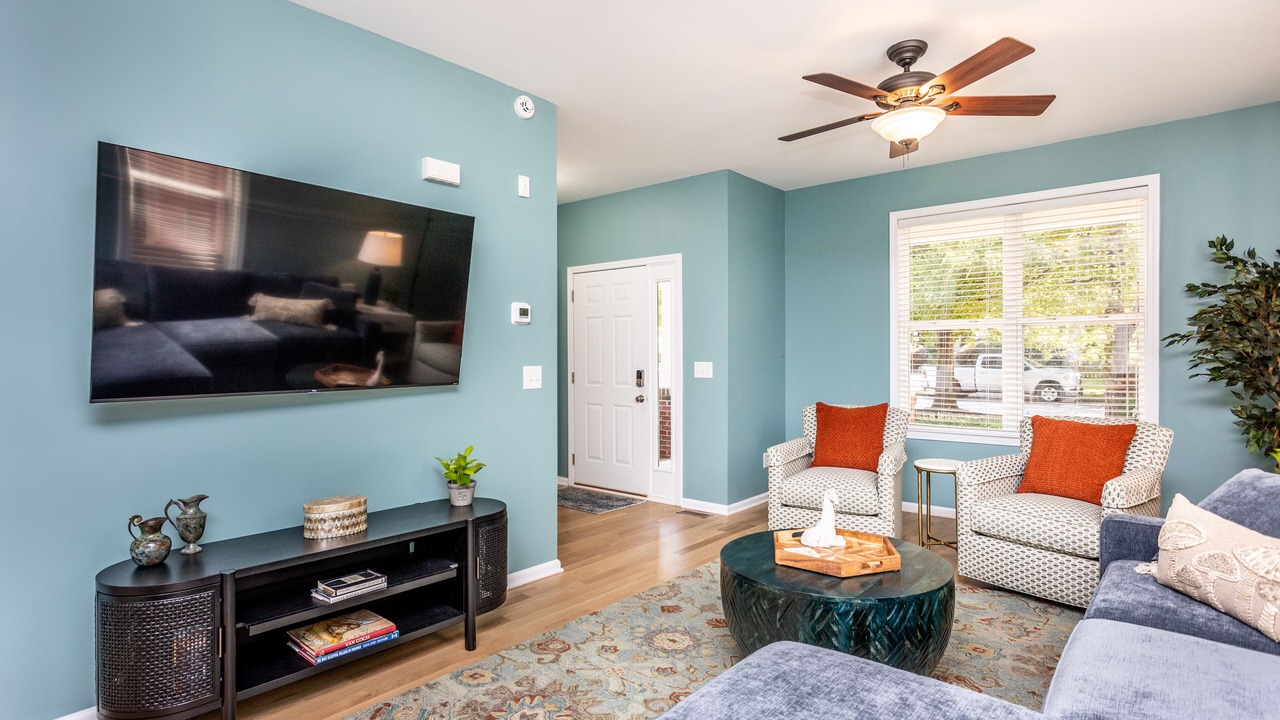 Photo of Livingroom in Downtown
