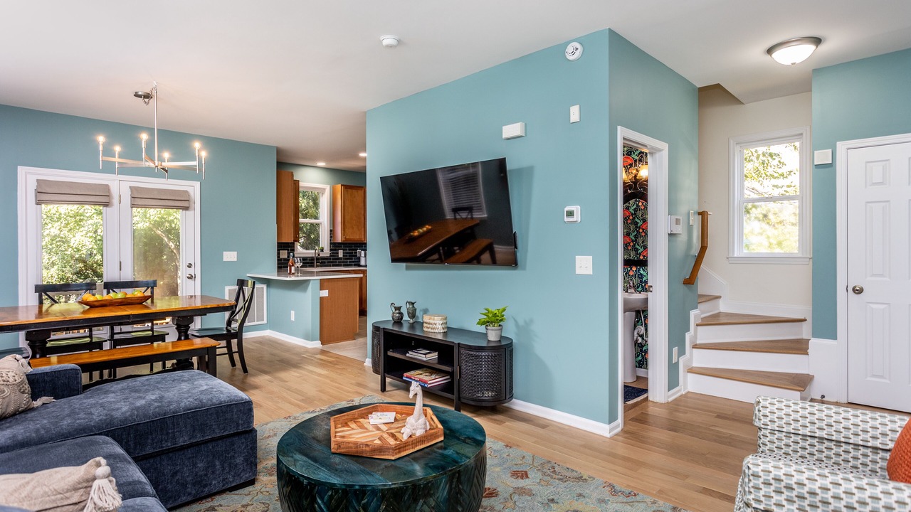 Photo of Livingroom in Downtown
