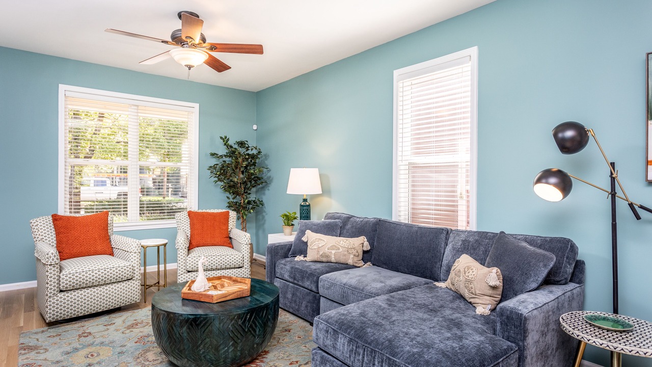 Photo of Livingroom in Downtown