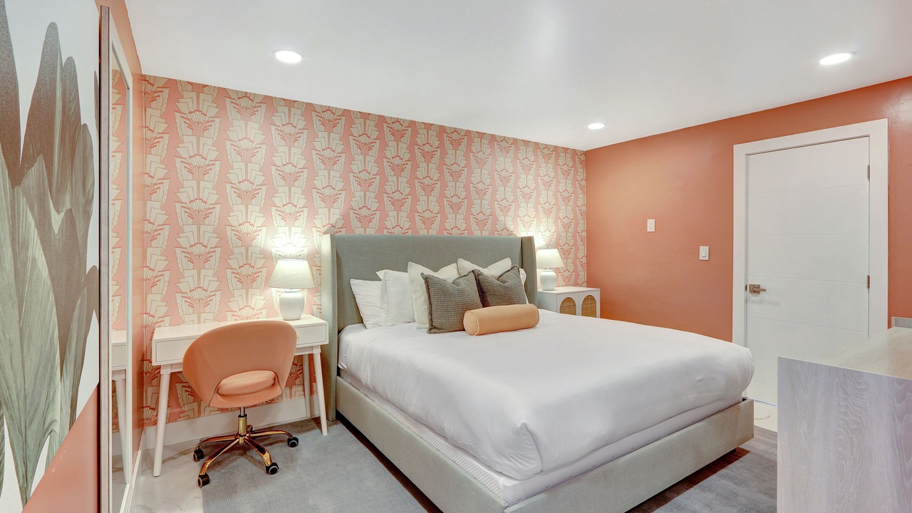 Photo of Bedroom in Golden Glades