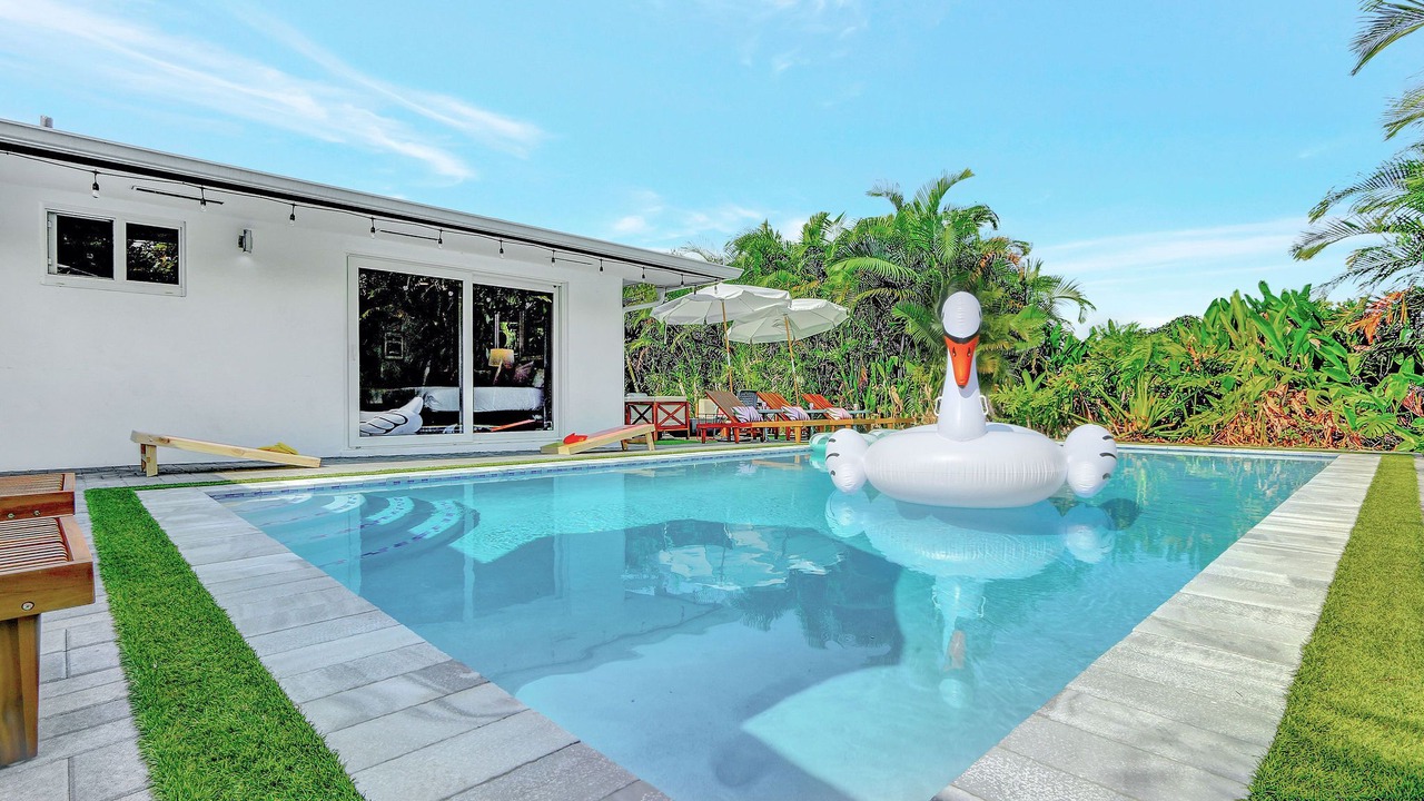Photo of Outdoor in Golden Glades