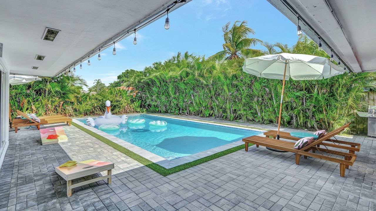 Photo of Outdoor in Golden Glades