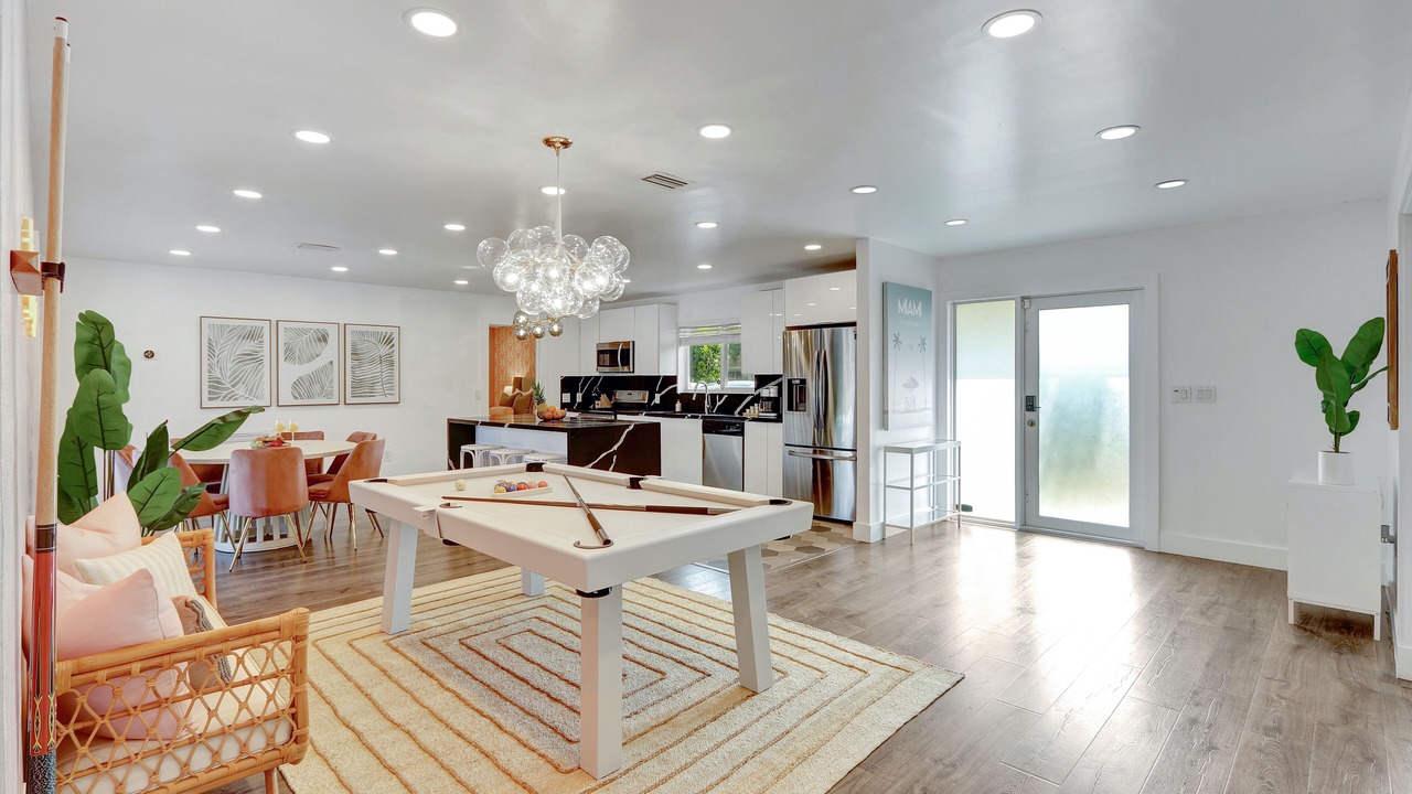 Photo of Bedroom in Golden Glades