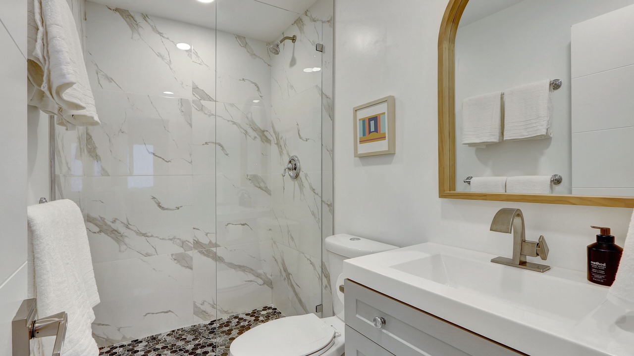 Photo of Bathroom in Golden Glades