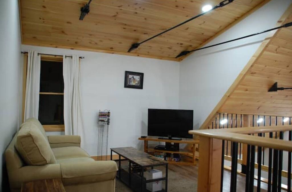 Photo of Livingroom in Bristol Hills