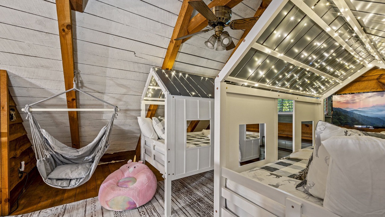 Photo of Bedroom in Townsend