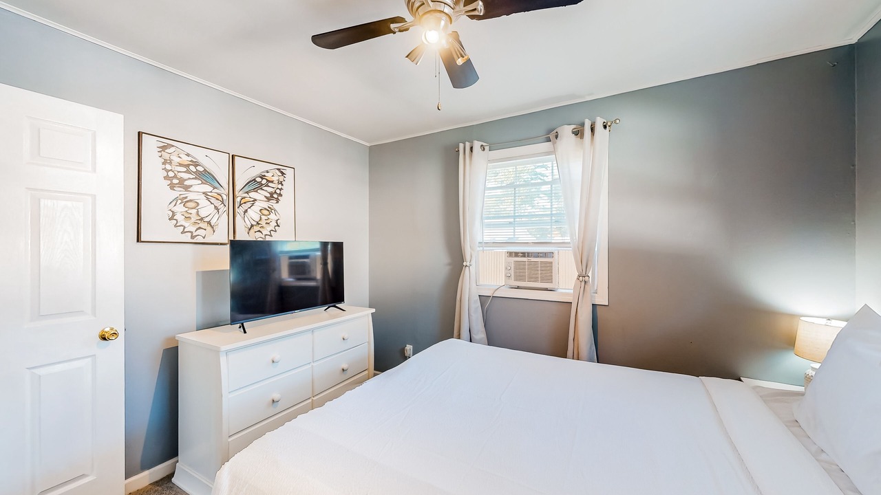 Photo of Bedroom in South Glens Falls