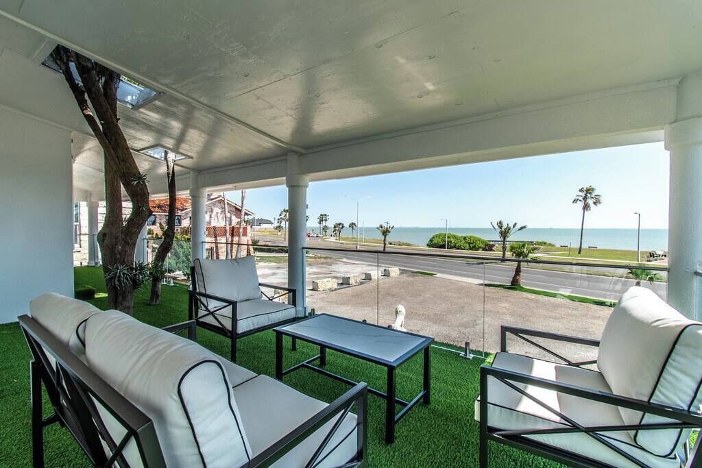 Photo of Patio Balcony in Bay Area