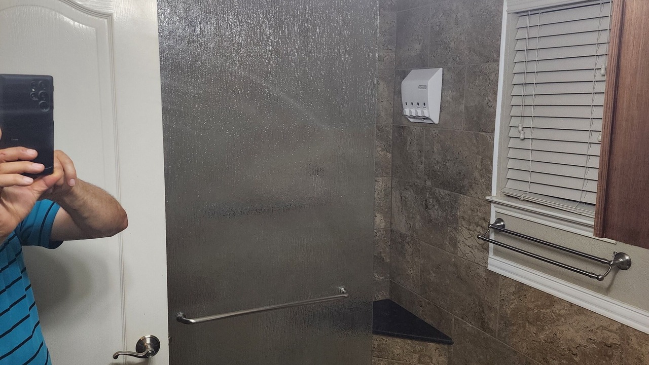 Photo of Bathroom in Justin
