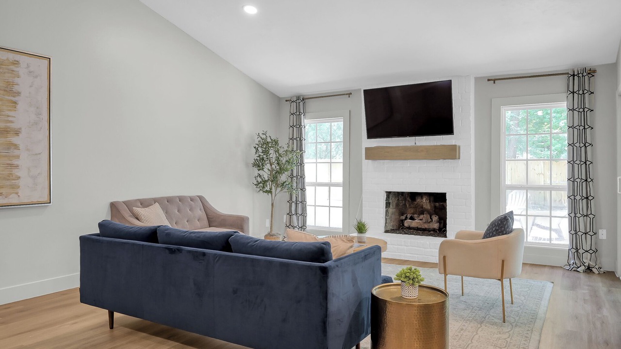 Photo of Livingroom in Grogan's Mill