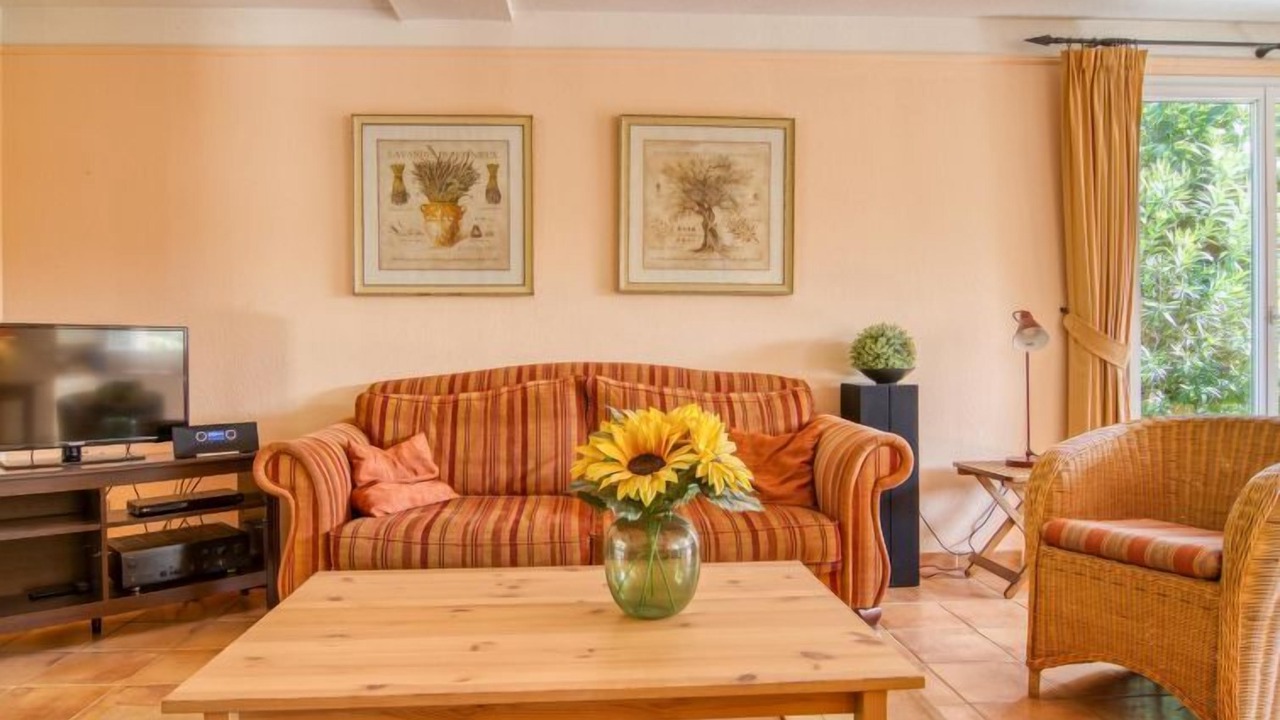 Photo of Livingroom in Nans-les-Pins