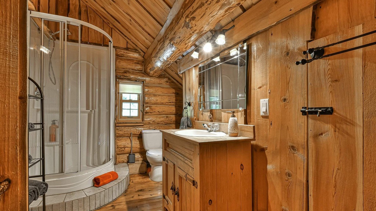 Photo of Bathroom in Pine Hill