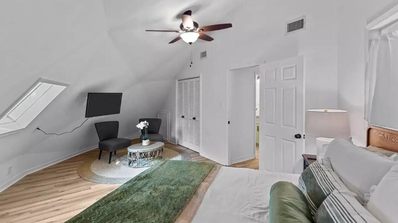 Photo of Bedroom in Shreveport