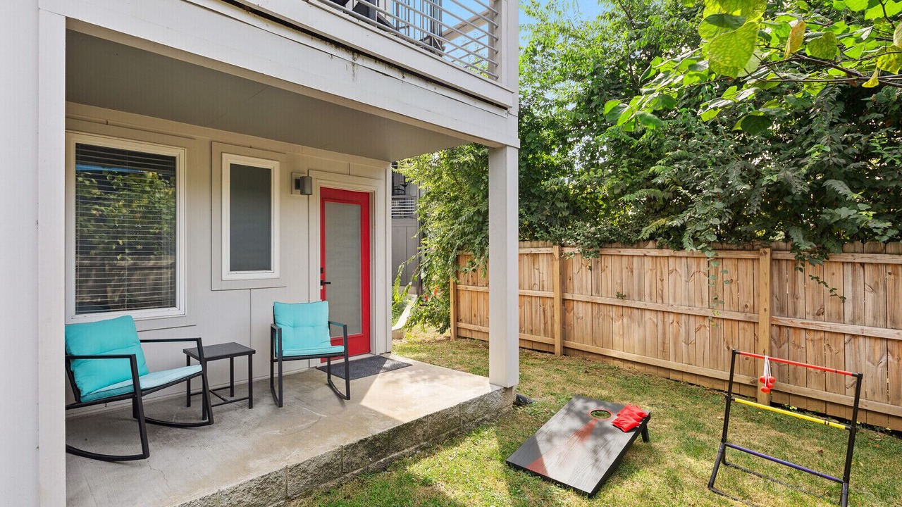 Photo of Patio Balcony in Hadley - Washington
