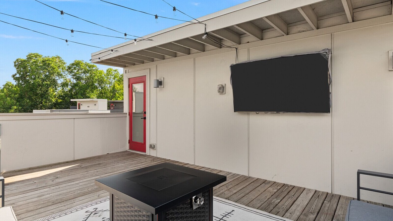Photo of Patio Balcony in Hadley - Washington