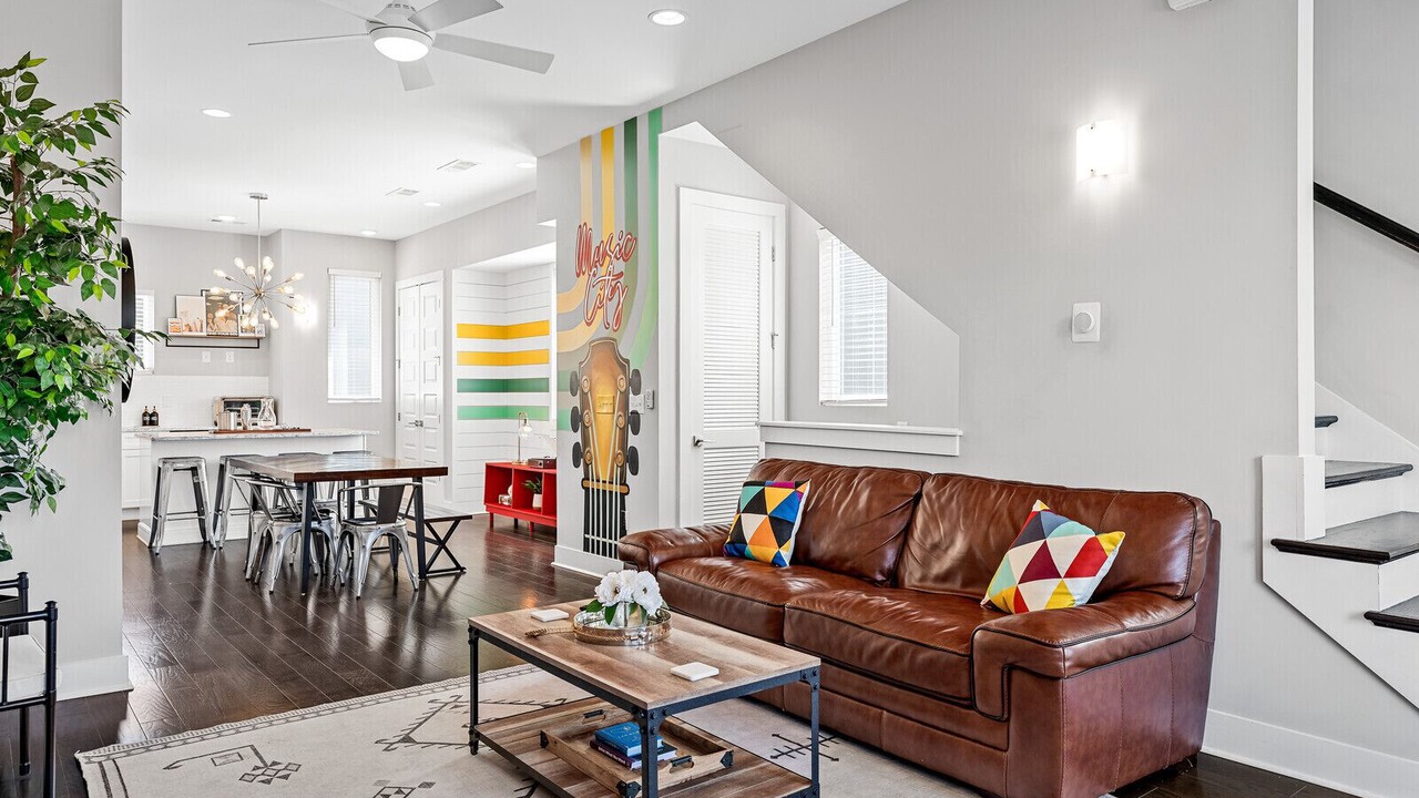 Photo of Livingroom in Hadley - Washington