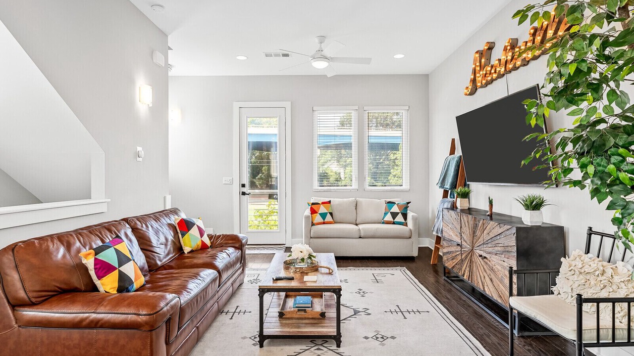 Photo of Livingroom in Hadley - Washington