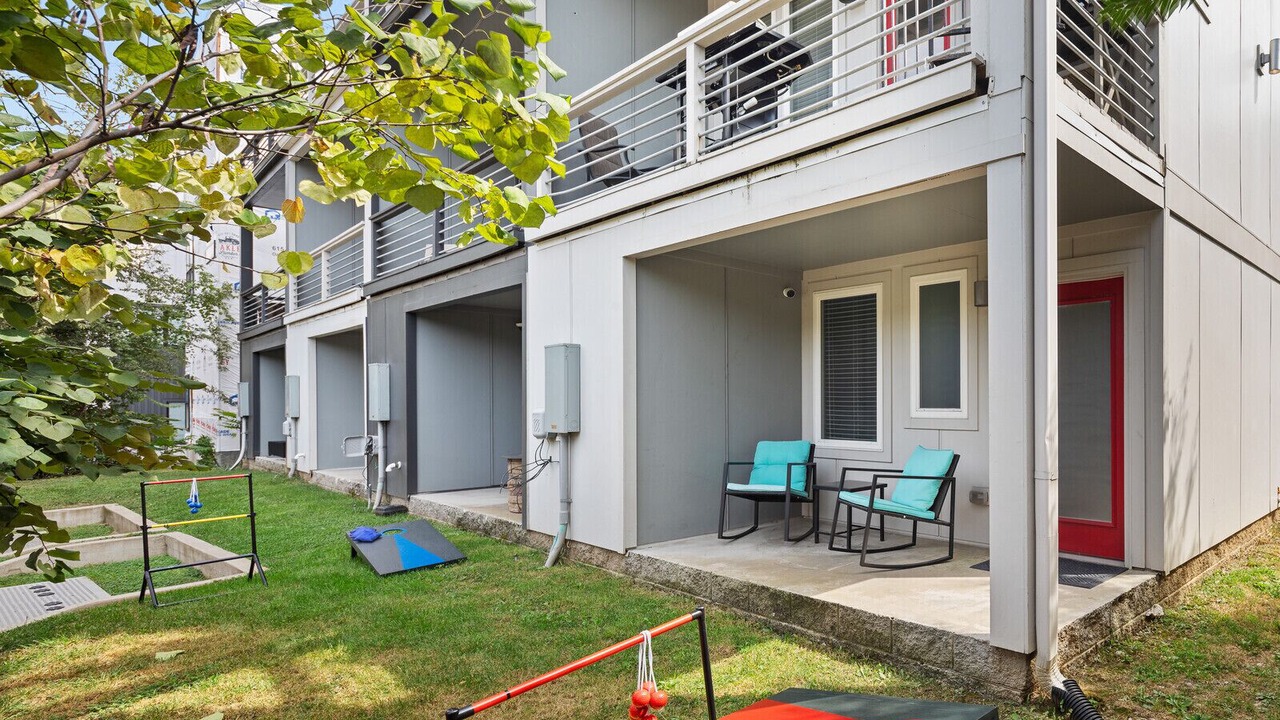Photo of Patio Balcony in Hadley - Washington