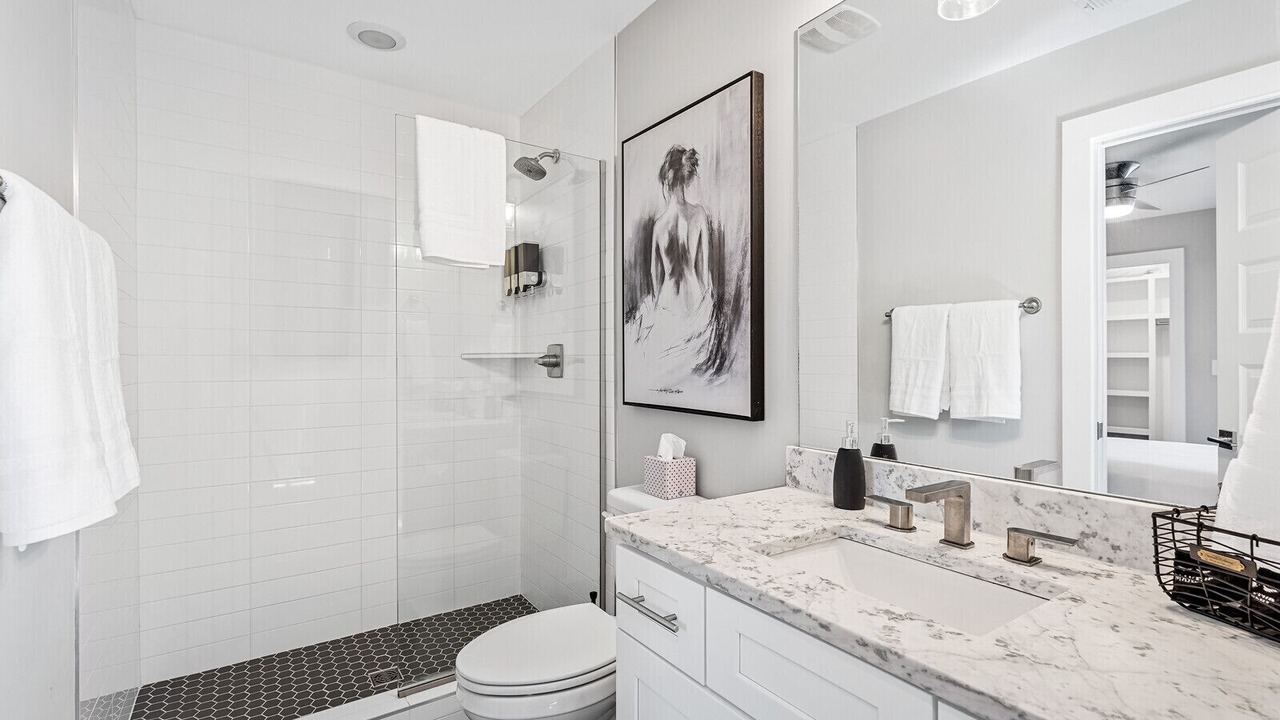 Photo of Bathroom in Hadley - Washington