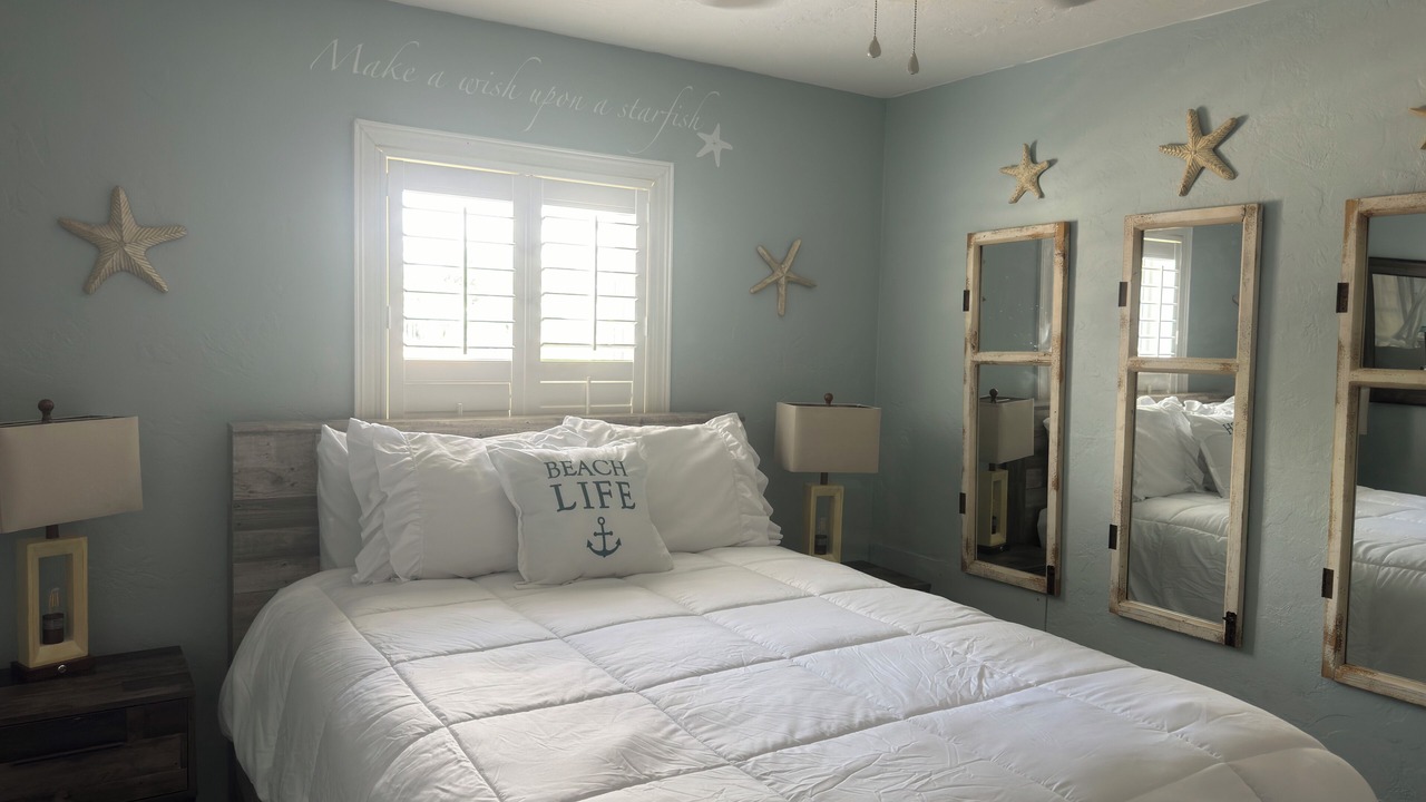 Photo of Bedroom in Treasure Island