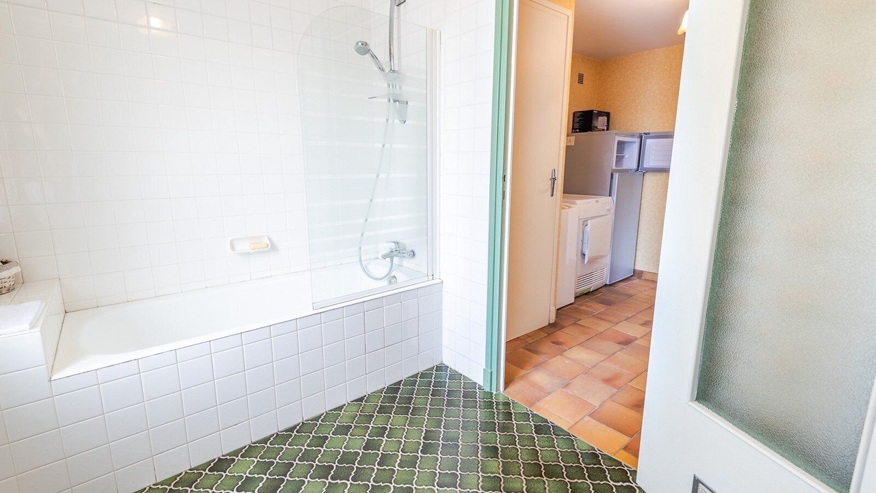 Photo of Bathroom in Vouvray