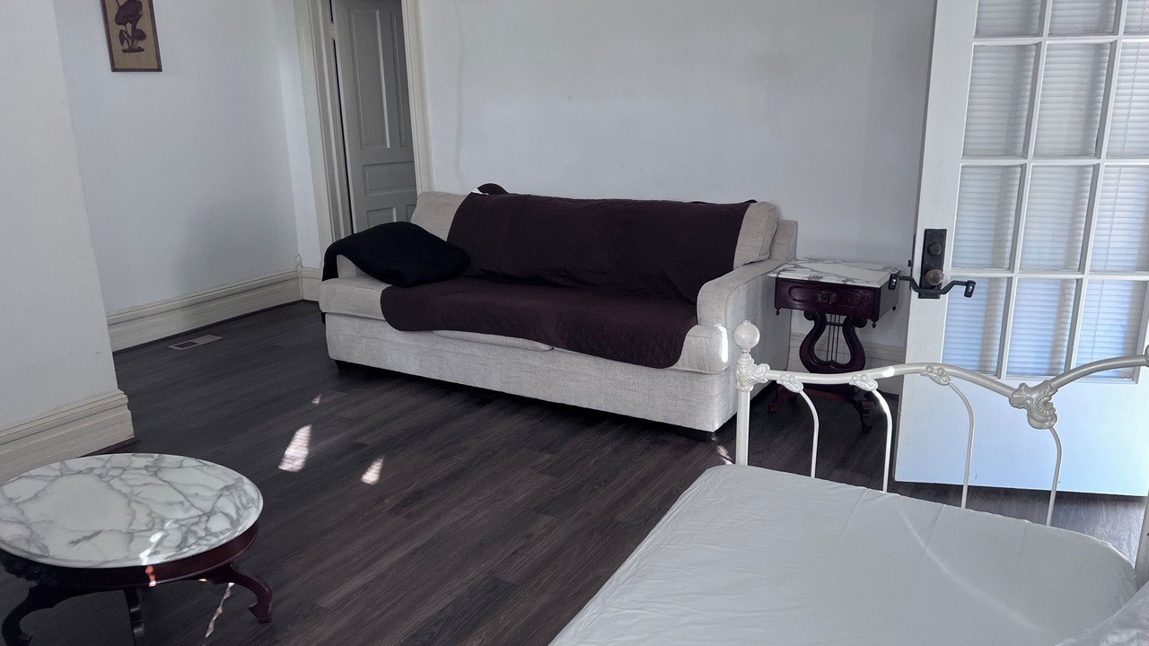 Photo of Livingroom in Anniston