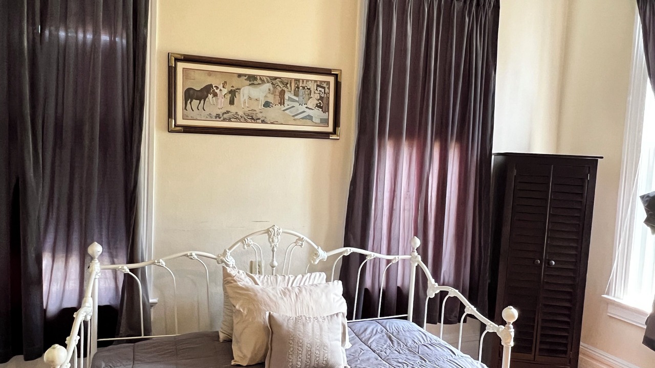 Photo of Livingroom in Anniston