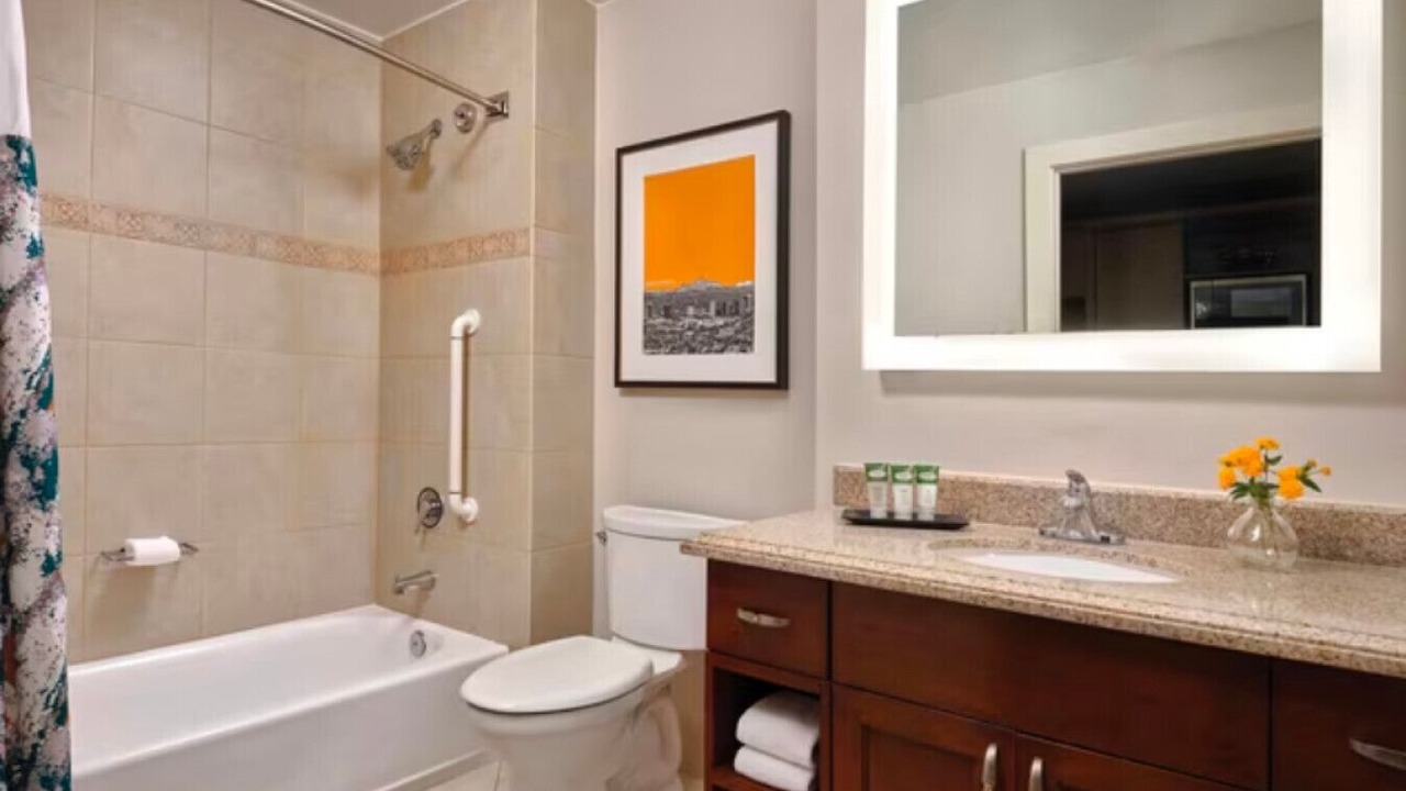 Photo of Bathroom in Desert Ridge