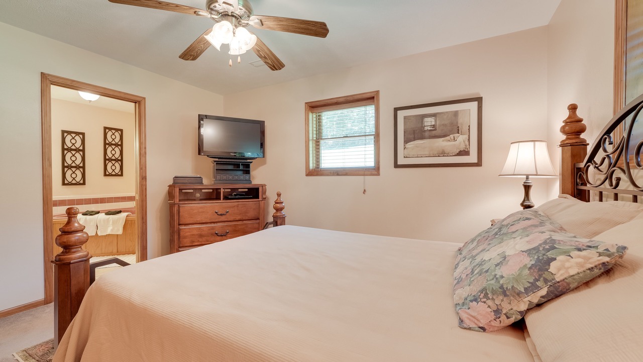 Photo of Bedroom in Squires