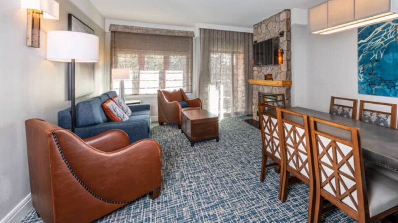 Photo of Livingroom in Lakeside Park