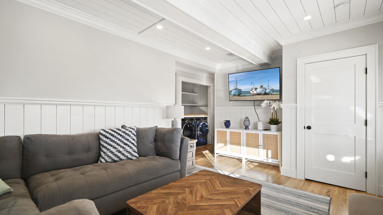 Photo of Livingroom in Oak Bluffs