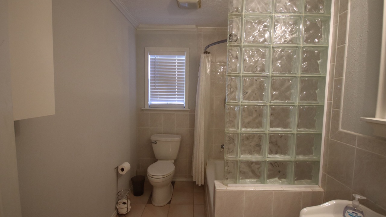 Photo of Bathroom in Spring