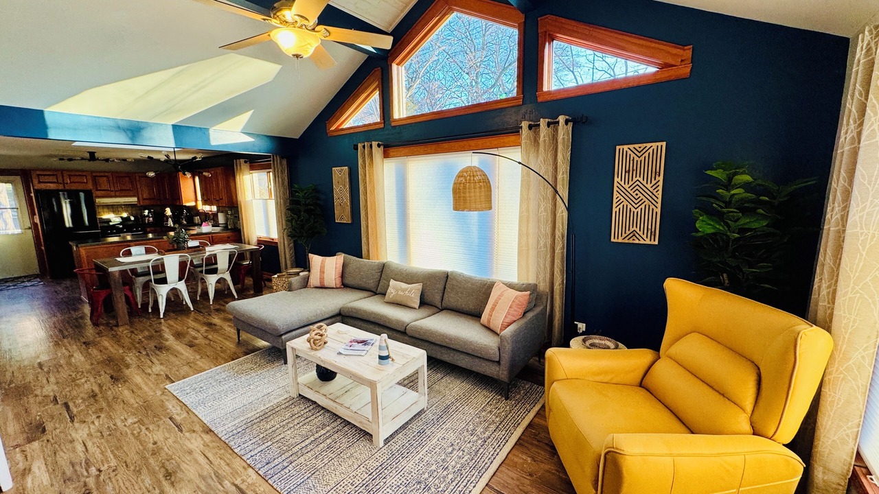 Photo of Livingroom in Twin Lakes