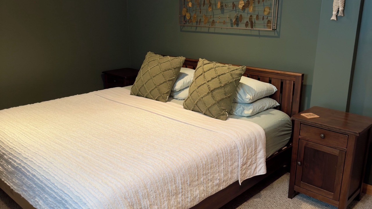 Photo of Bedroom in Twin Lakes