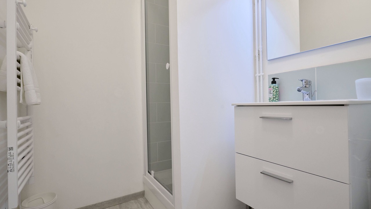 Photo of Bathroom in Dernier Sou