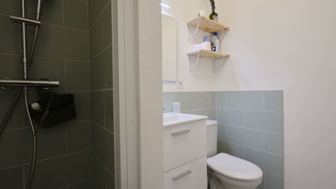 Photo of Bathroom in Dernier Sou