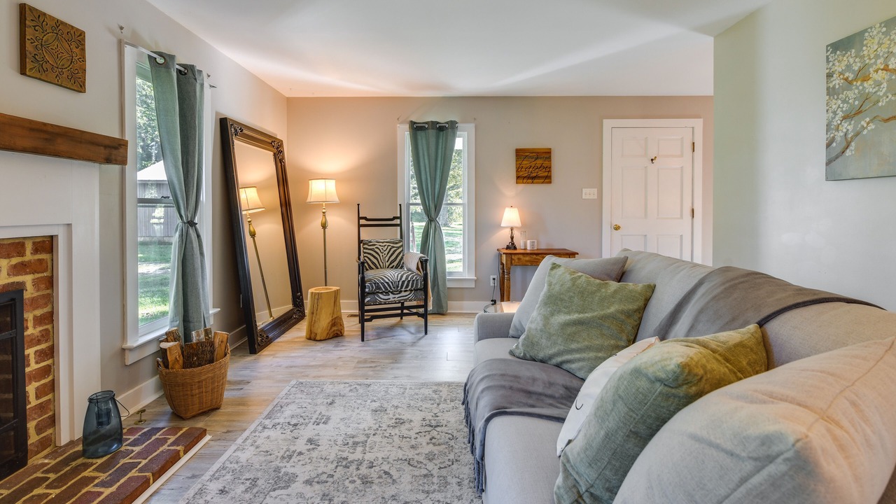 Photo of Livingroom in Midlothian