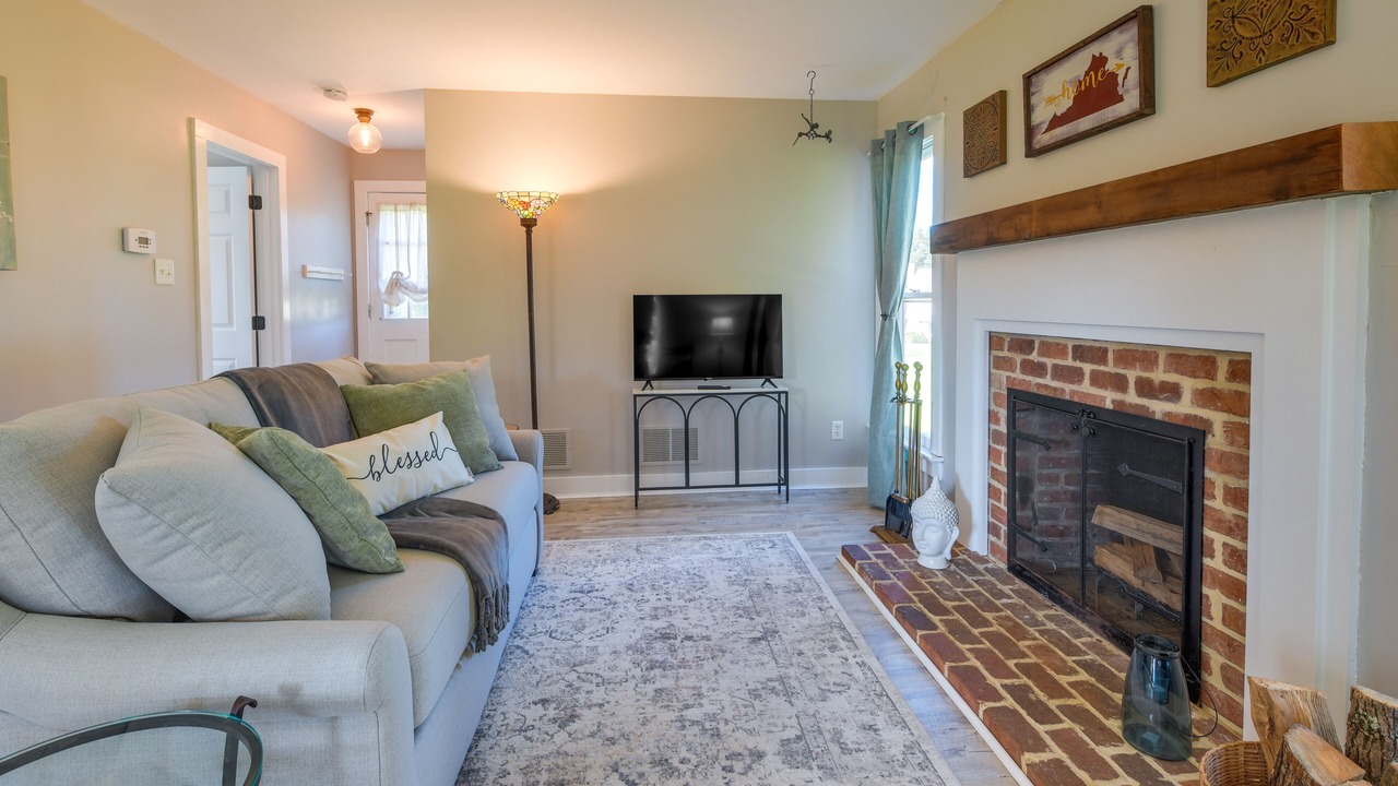 Photo of Livingroom in Midlothian