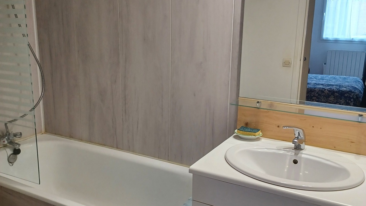 Photo of Bathroom in Dieppe