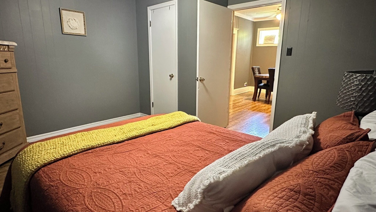 Photo of Bedroom in Independence