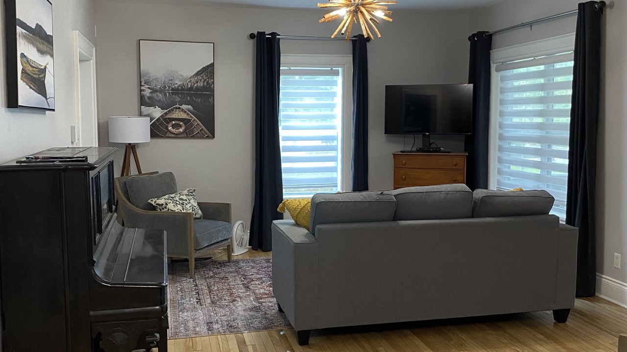 Photo of Livingroom in Ayers Cliff