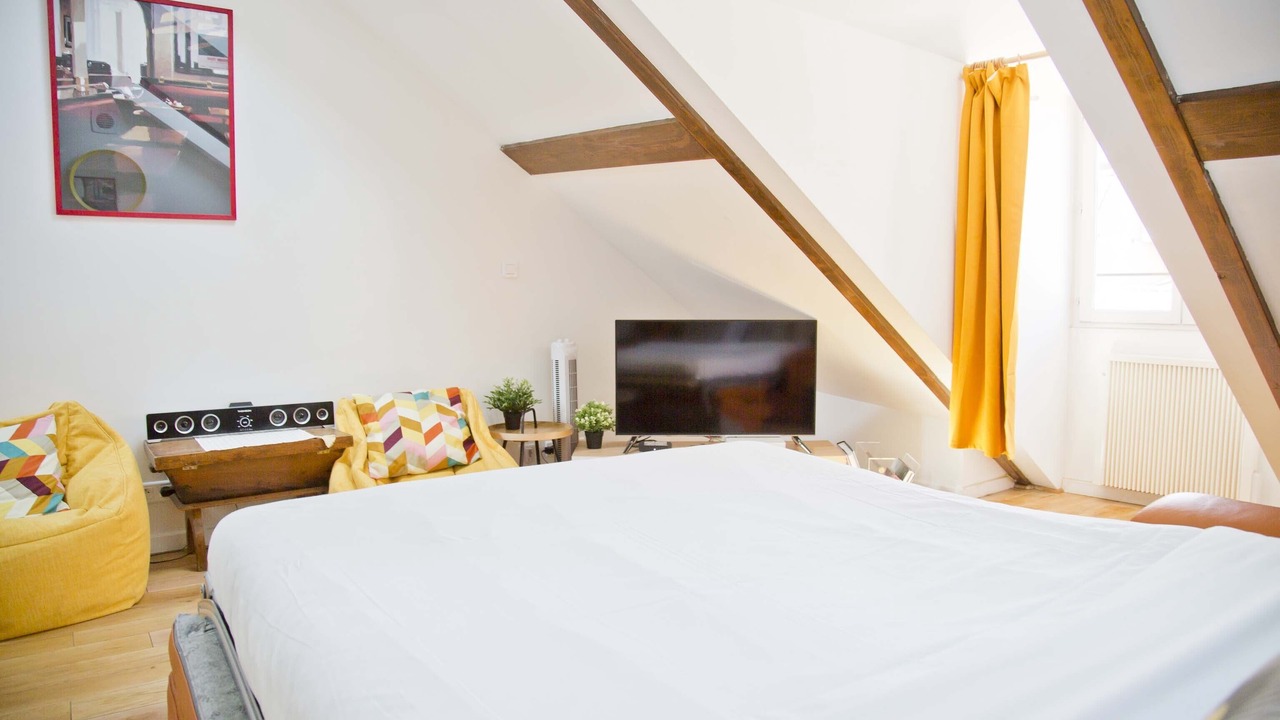 Photo of Bedroom in 5th Arrondissement
