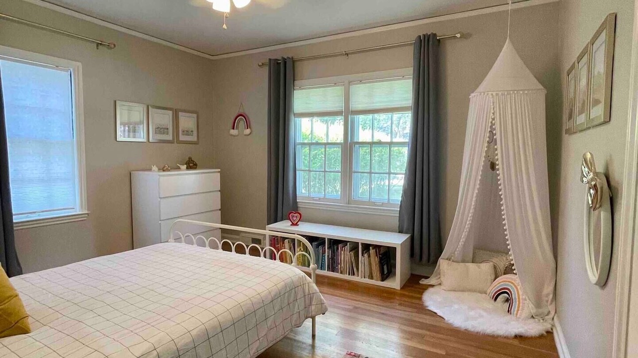 Photo of Bedroom in Waveland Park