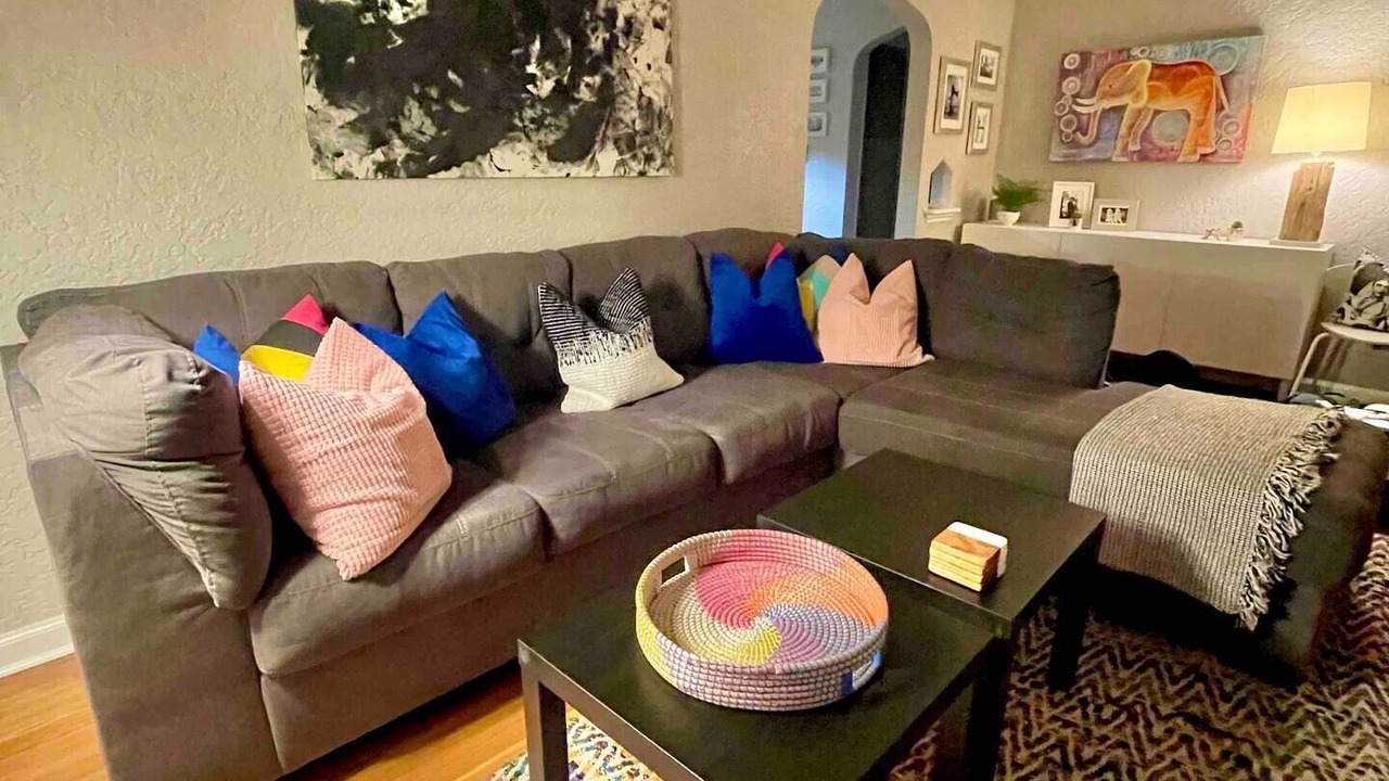 Photo of Livingroom in Waveland Park